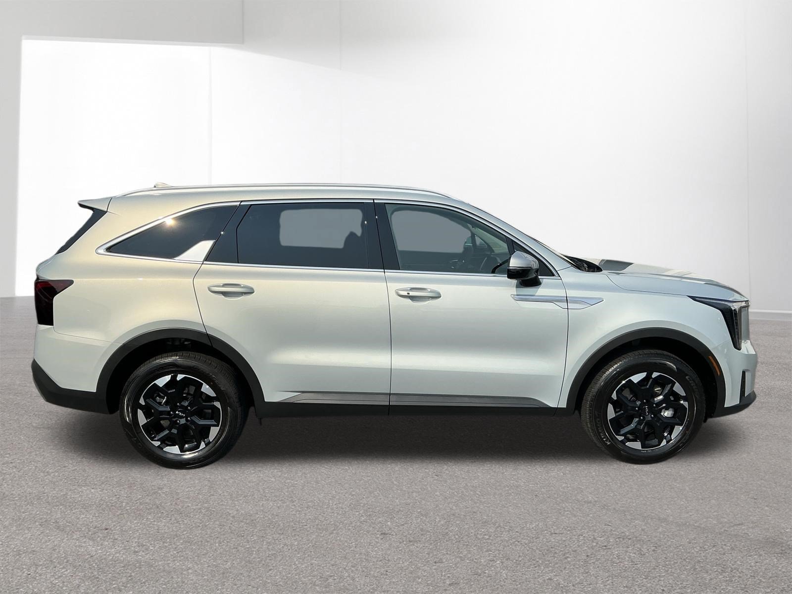 New 2026 Ivory Silver Kia S image 2