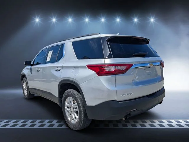 Used 2020 Silver Ice Metallic Chevrolet LT image 4