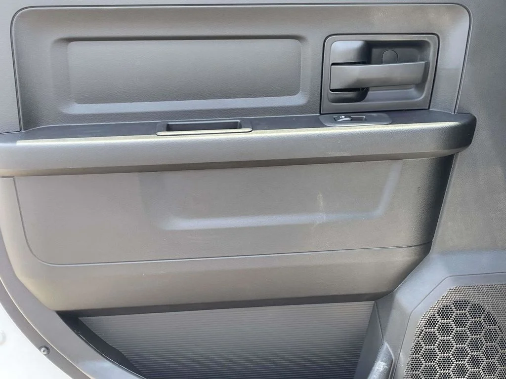 New 2026 Bright White Clear-Coat Exterior Paint RAM Tradesman image 18