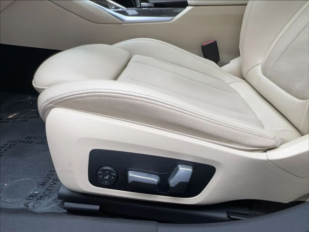 Used 2022 Black BMW 330i image 23