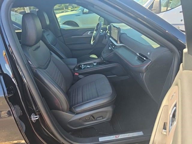 Certified Used 2025 Black Metallic Ford ST-Line image 14