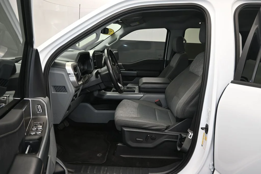 Used 2022 White Ford XLT image 12