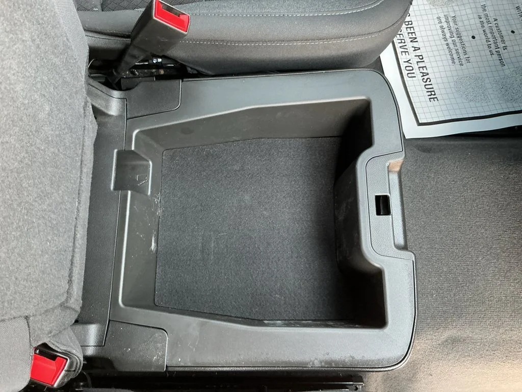 Used 2022 Gray Chevrolet LT image 28