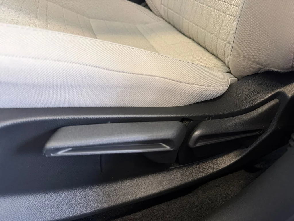 Used 2023  Honda LX image 27