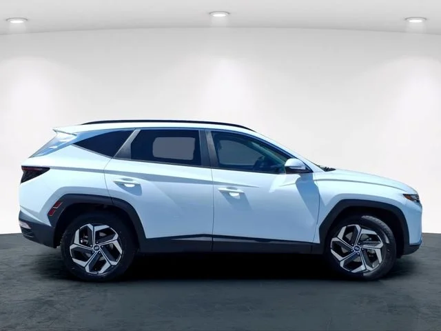 Used 2023 White Hyundai SEL image 7
