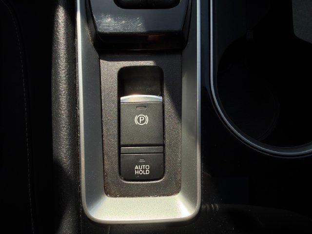 Used 2022 Red Nissan 2.5 SV image 27