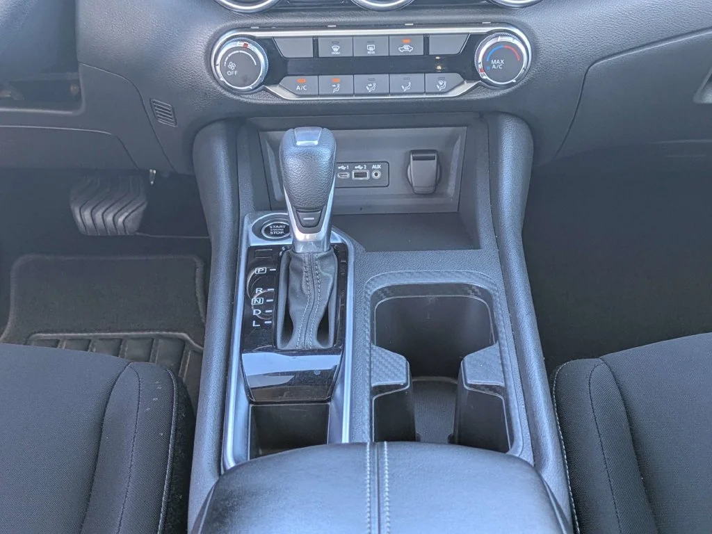 Used 2025  Nissan SV image 18