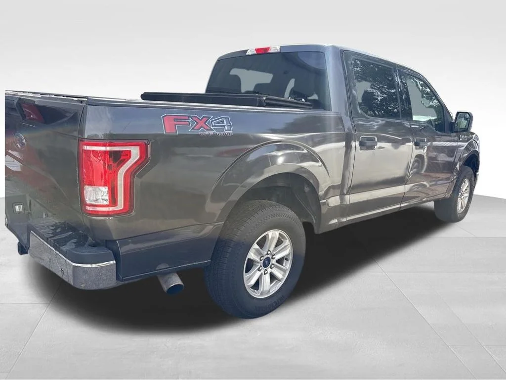 Used 2016 Gray Ford XLT image 7