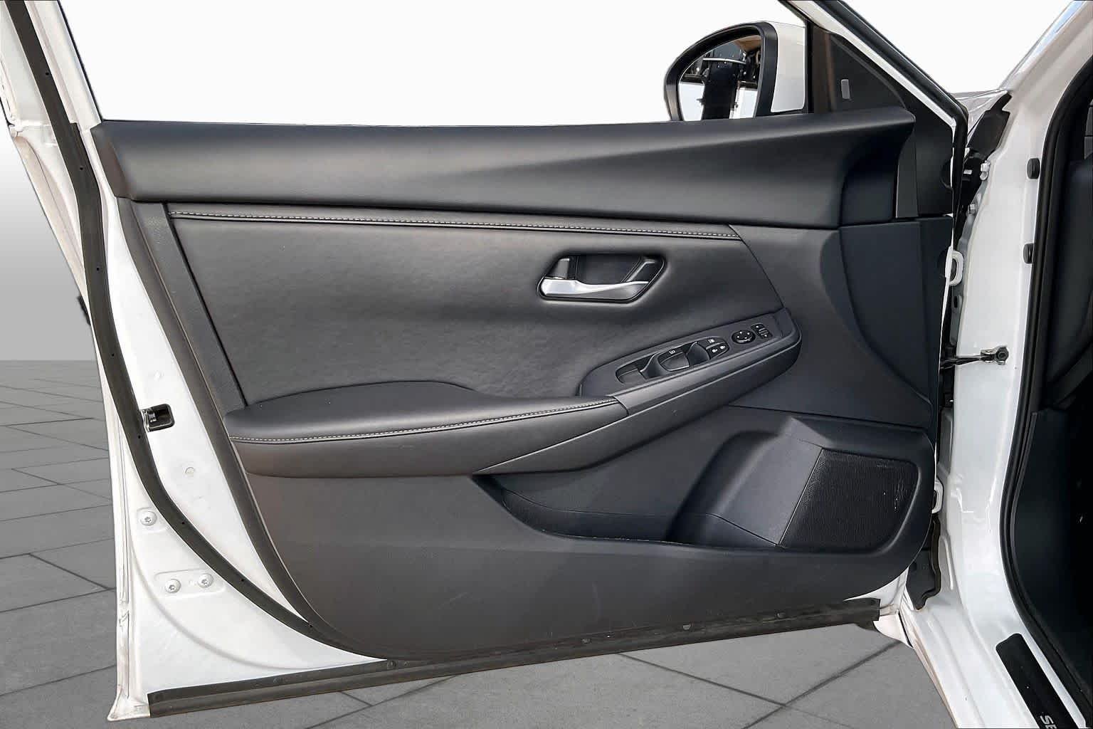 Used 2025 Fresh Powder Nissan SV image 21