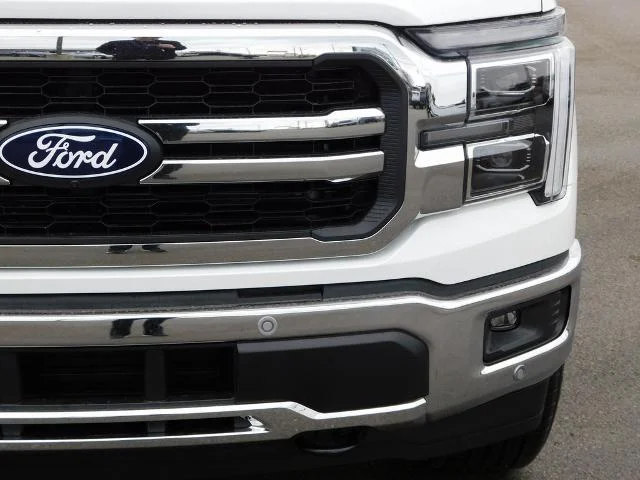 New 2026 Star White Metallic Tri-Coat Ford Lariat® image 57