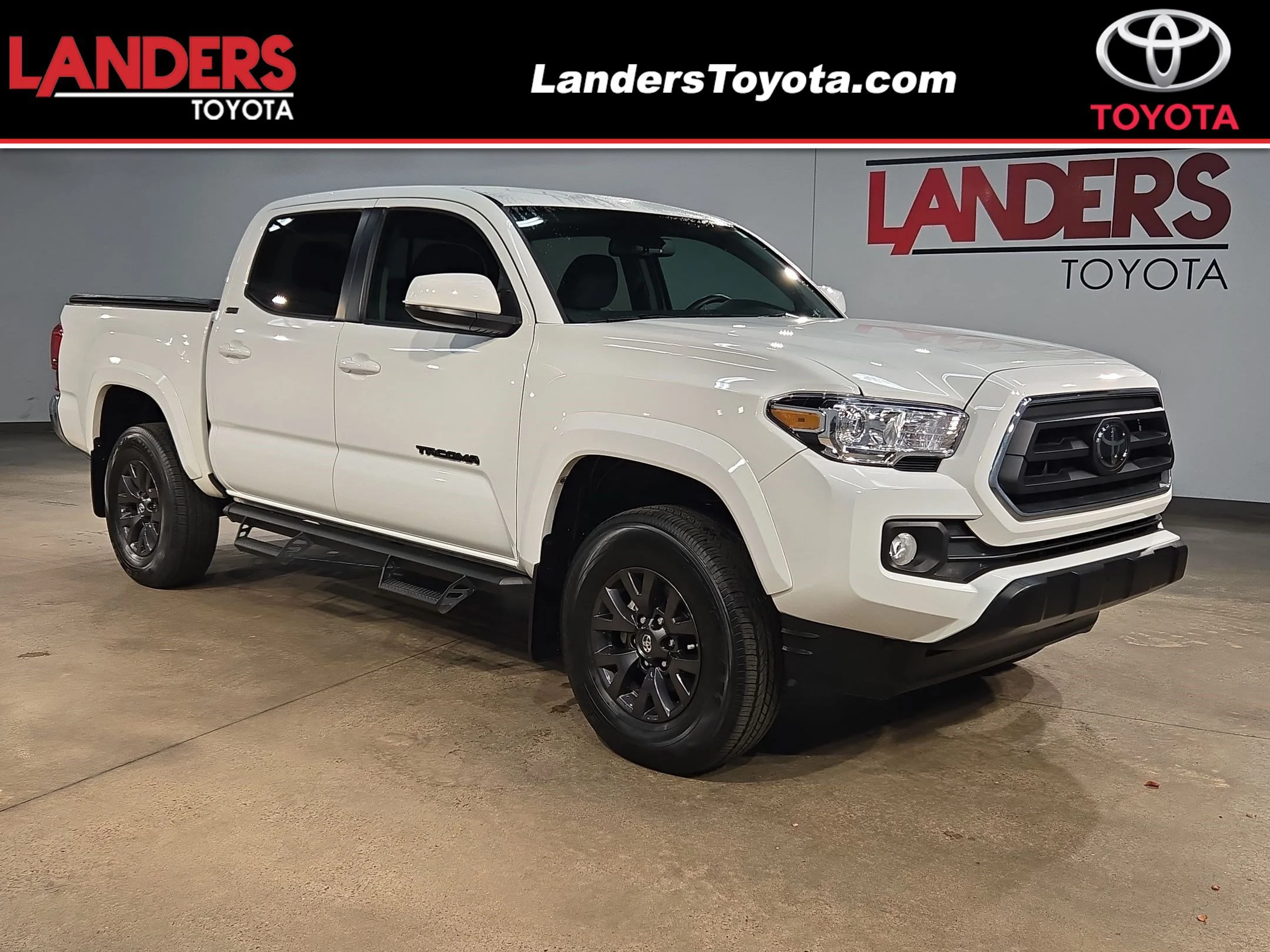 Used 2022 White Toyota SR5 image 1