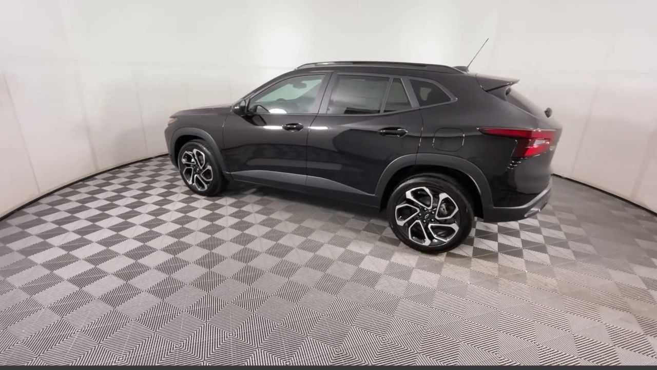 2025 Chevrolet Trax RS - Photo 6