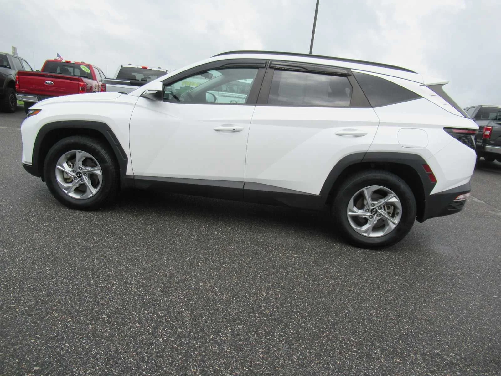 Used 2022 Quartz White Hyundai SEL image 8
