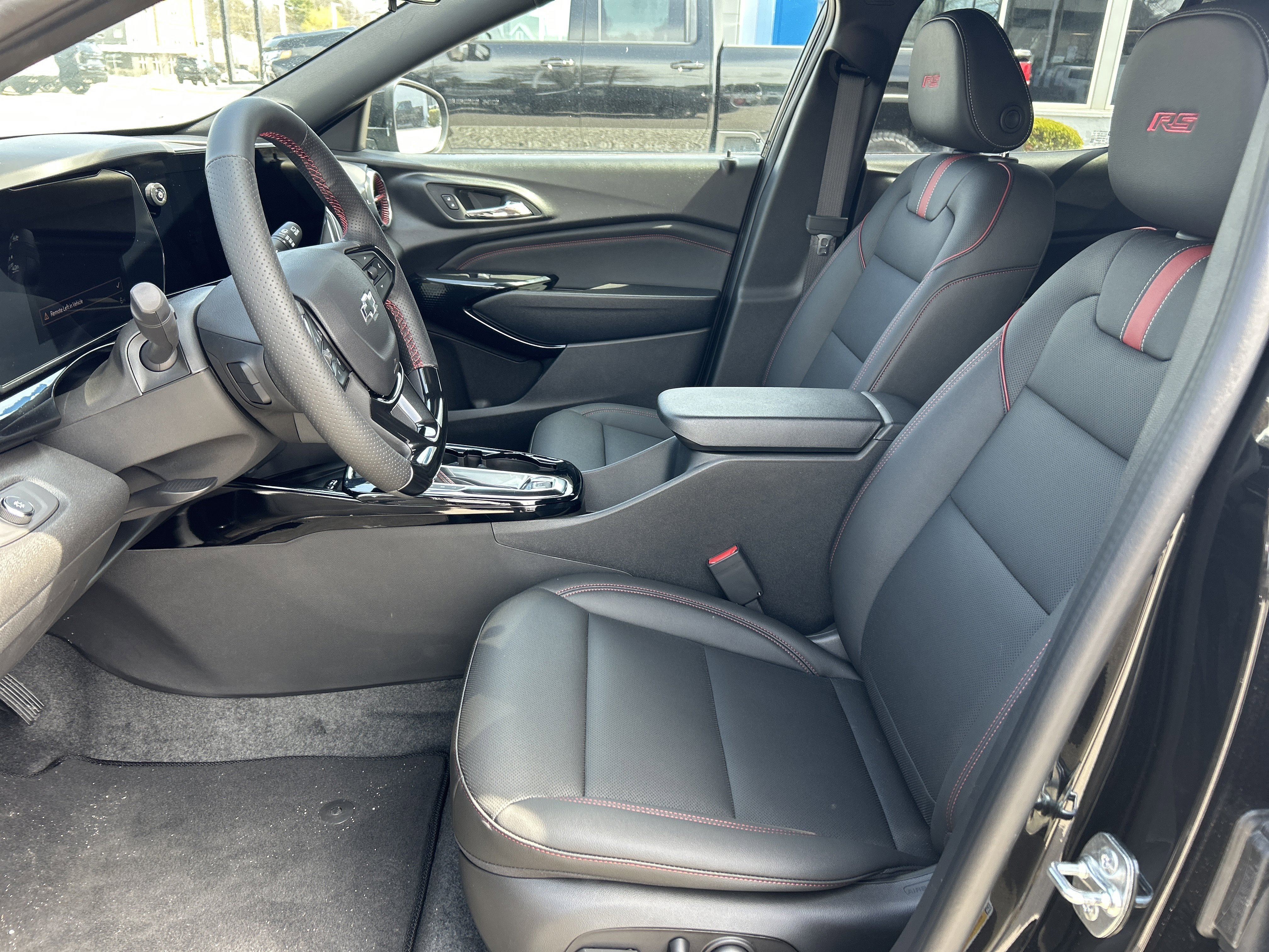 2026 Chevrolet Trax RS - Photo 9