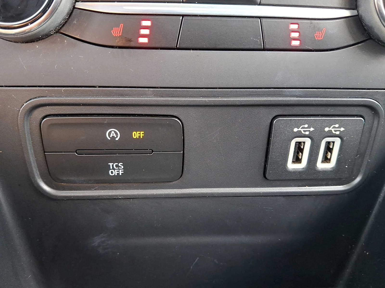 Used 2018 Gray Ford Titanium image 25