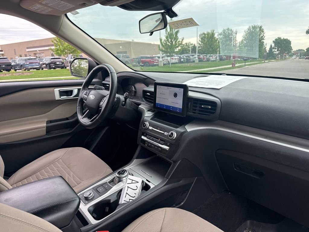 Used 2020 Gray Ford XLT image 17