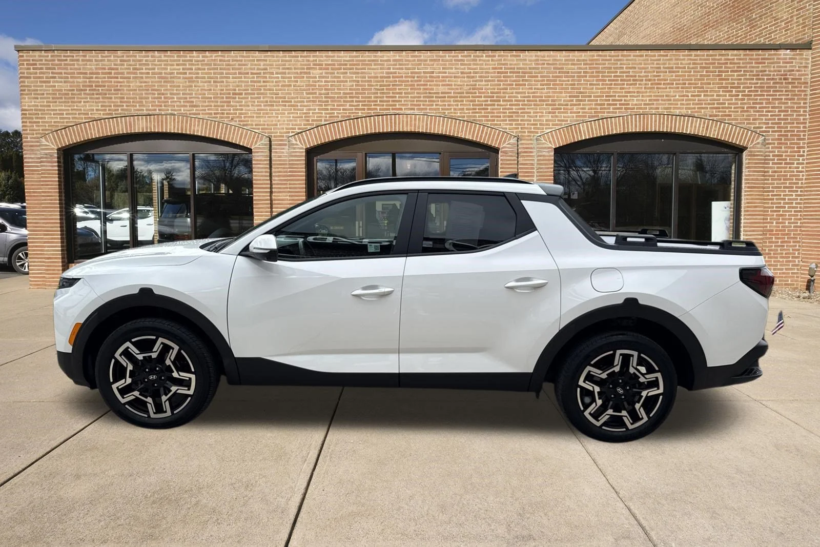 Used 2025 Atlas White Hyundai Limited image 7
