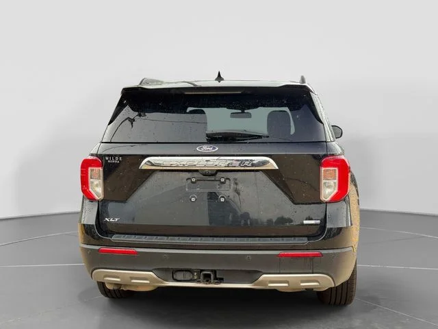 Used 2020 Black Ford XLT image 5