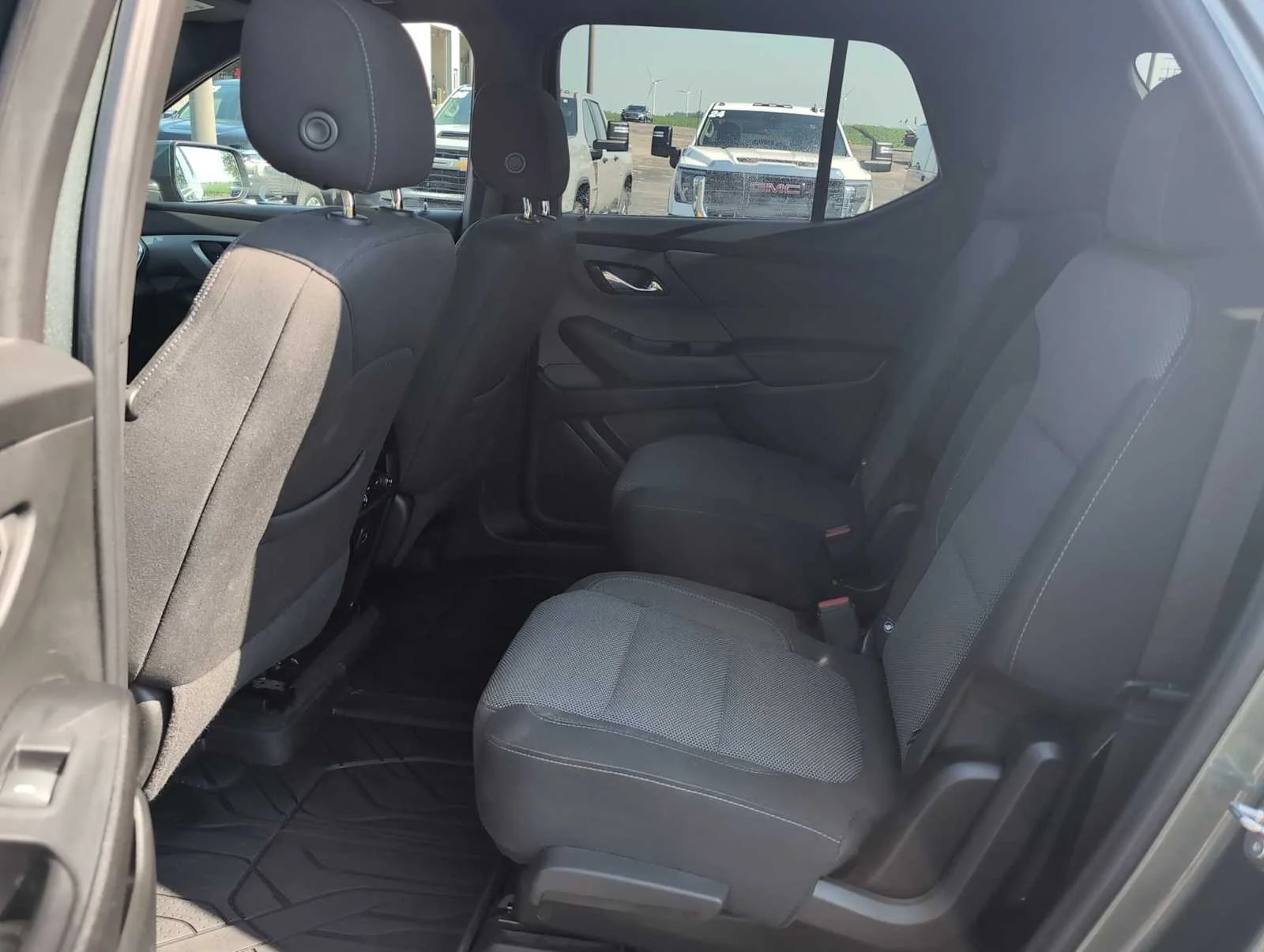 Used 2023 Silver Sage Metallic Chevrolet LT Cloth image 24