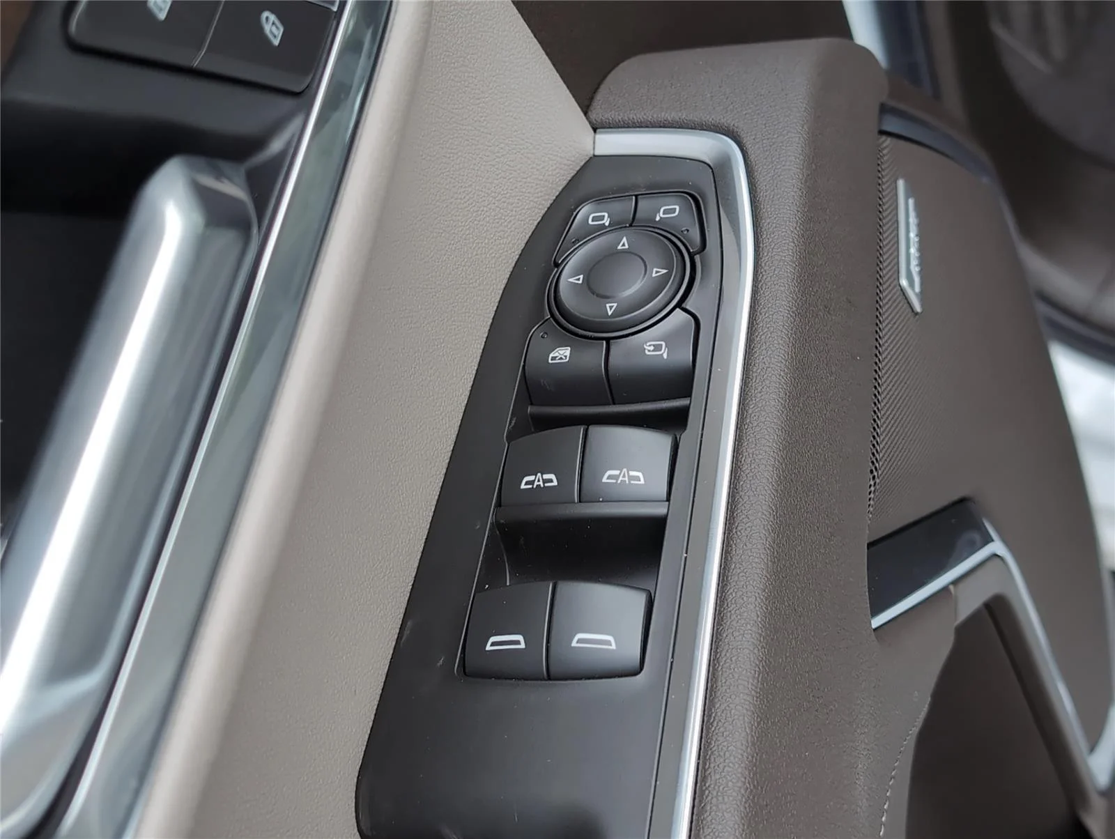 New 2026 Summit White GMC SLT image 28