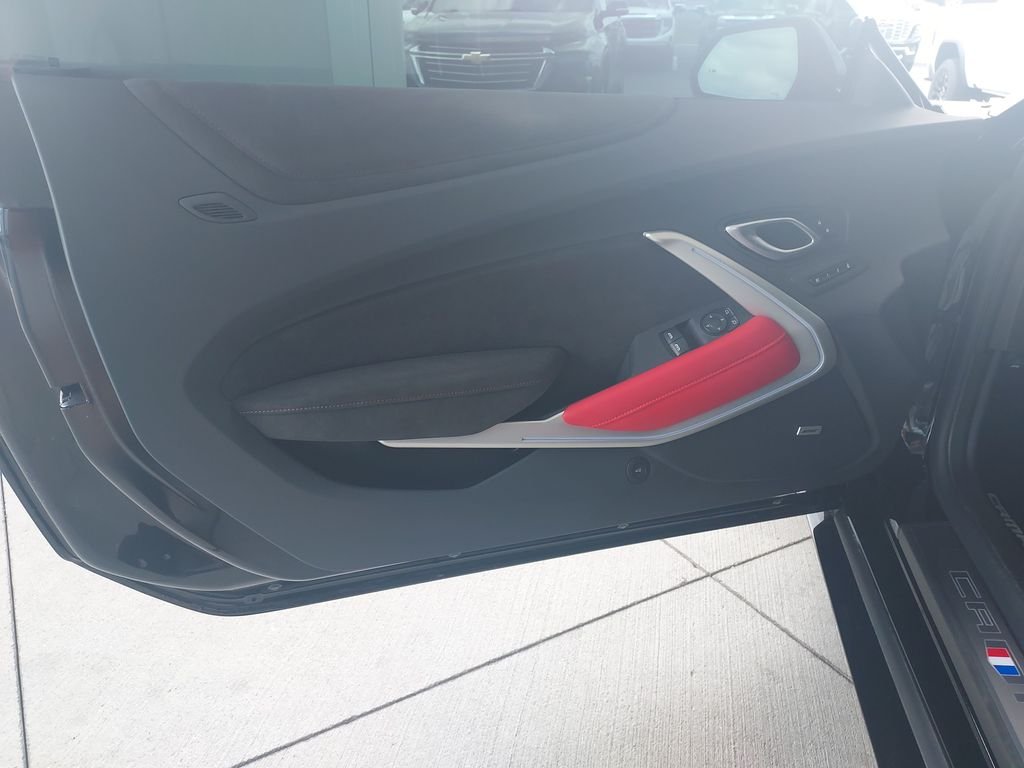Used 2022 Black Chevrolet ZL1 image 12