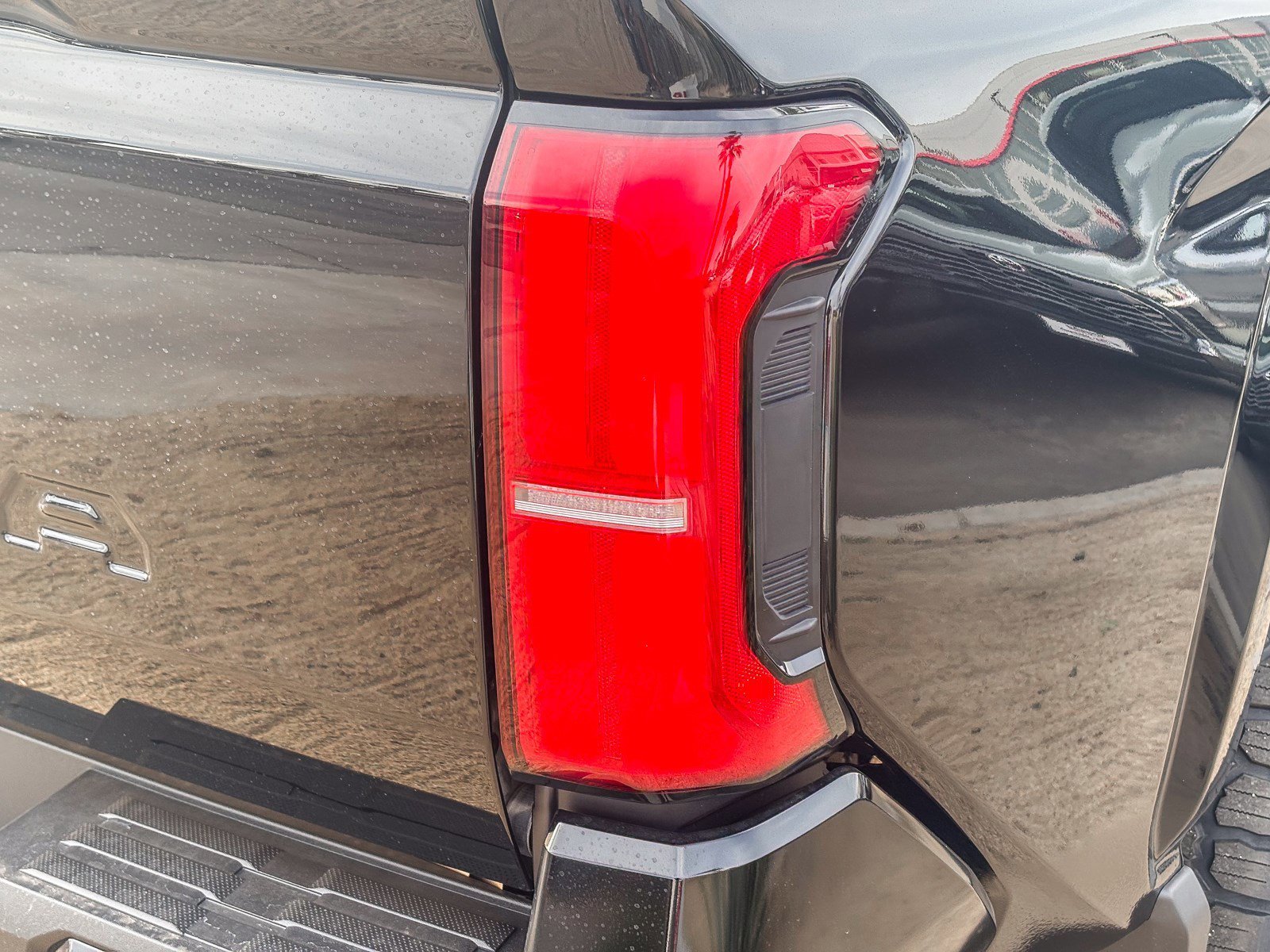 2026 Toyota Tacoma SR5 - Photo 7