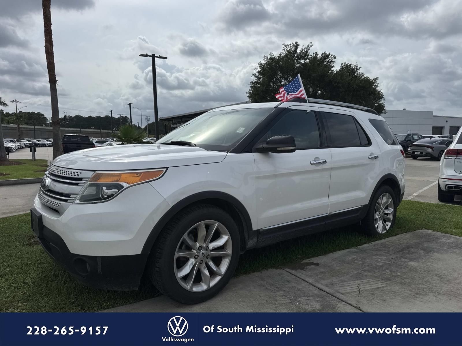 2013 Ford Explorer XLT's photo