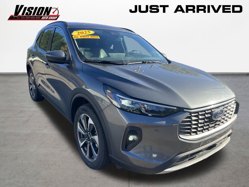 Used 2025 Gray Ford Platinum image 7