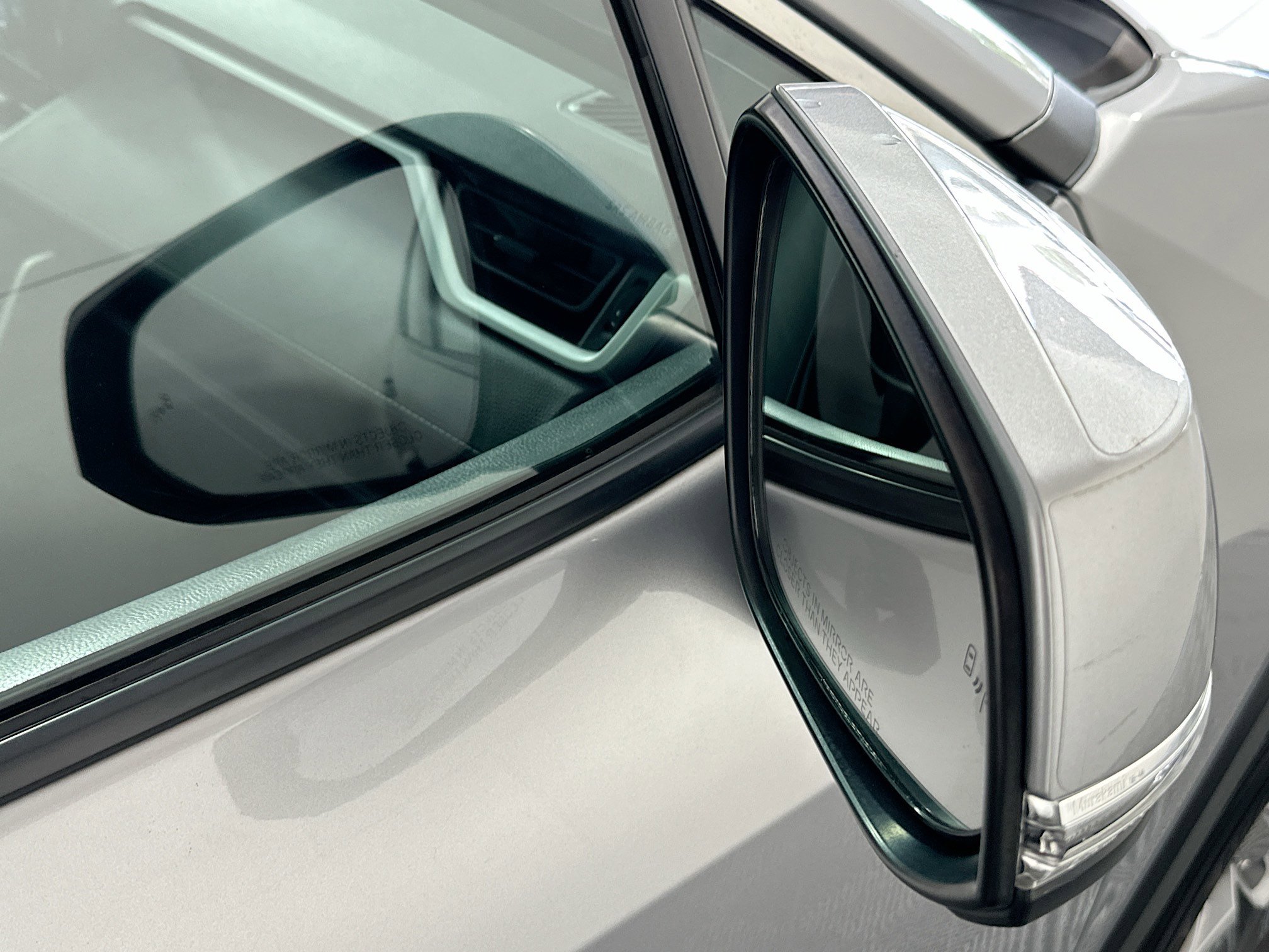 Used 2022 Silver Sky Metallic Toyota XLE image 10