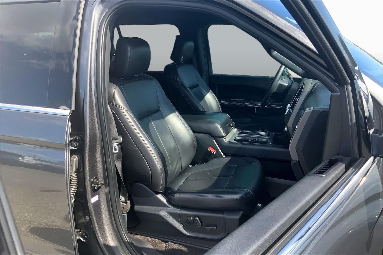 Used 2020 Magnetic Metallic Ford XLT image 9