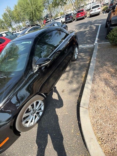 Used 2012 Black Uni Volkswagen Komfort image 8