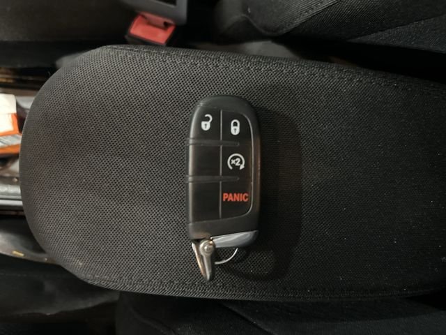 Used 2021 Red Jeep Sport image 33
