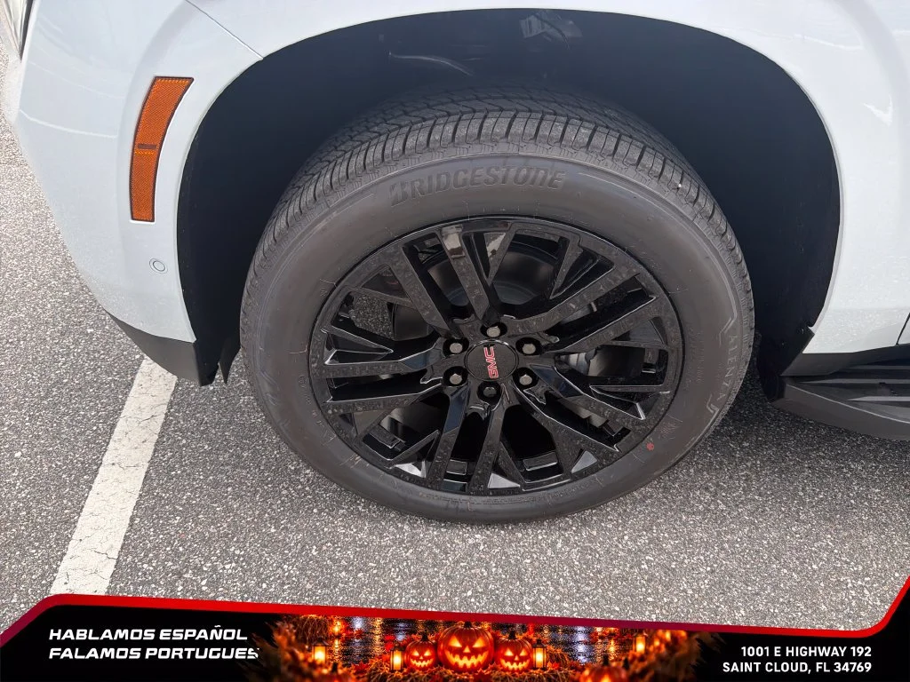 2026 GMC Yukon Denali - Photo 10
