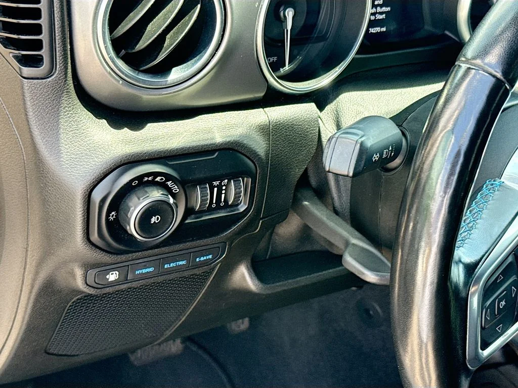 Used 2021 Silver Jeep Unlimited Rubicon 4xe image 11