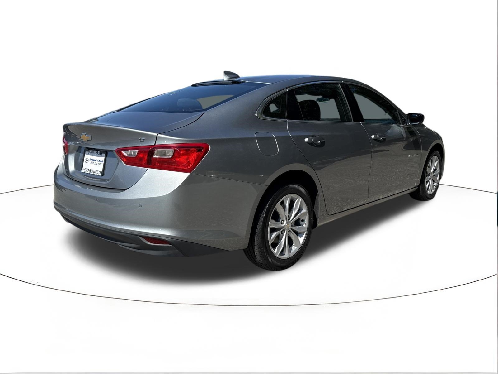 Used 2025 Sterling Gray Metallic Chevrolet LT image 3