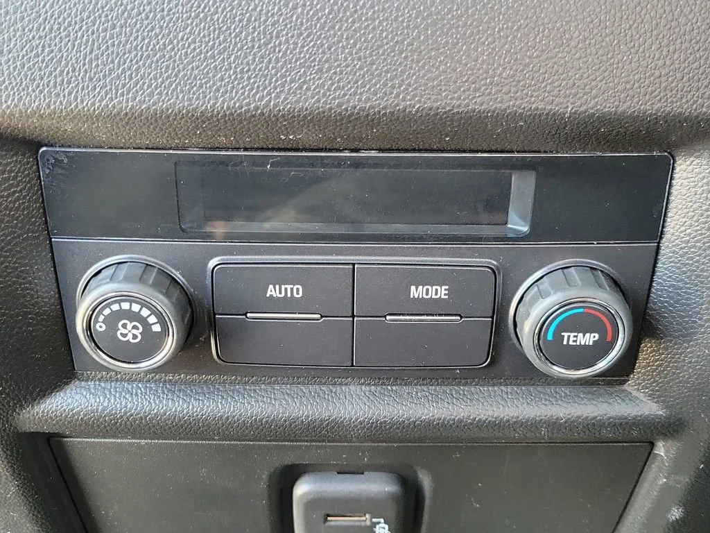 2023 Chevrolet Traverse 1LT - Photo 17