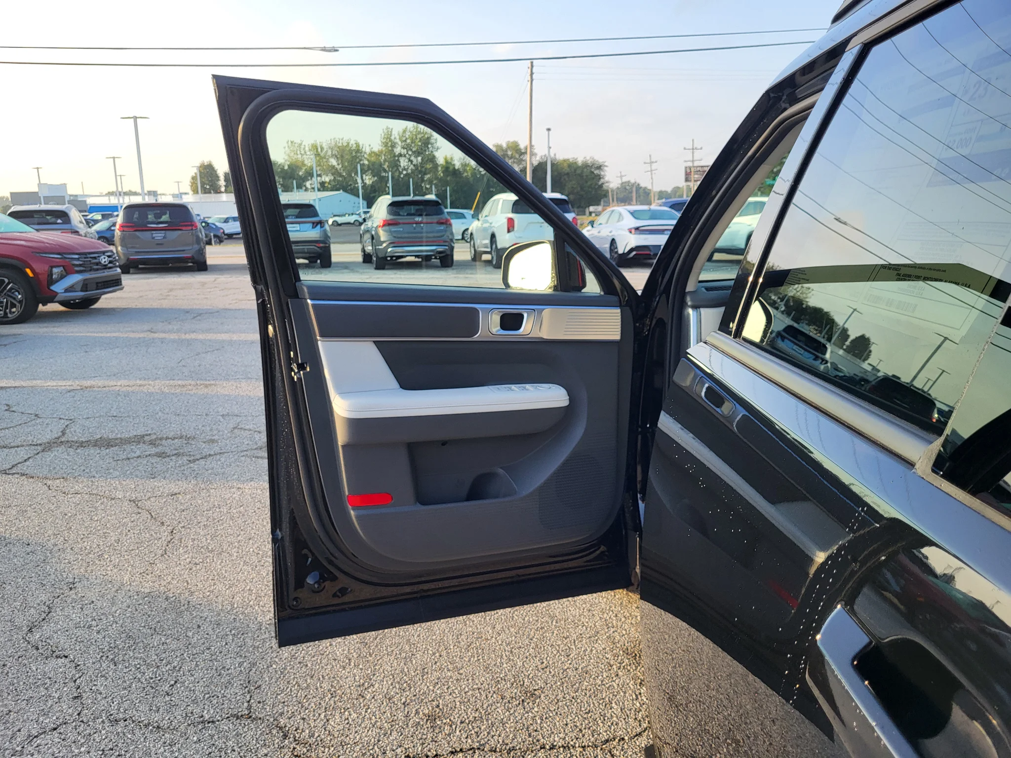 New 2027 Phantom Black Hyundai SEL image 17
