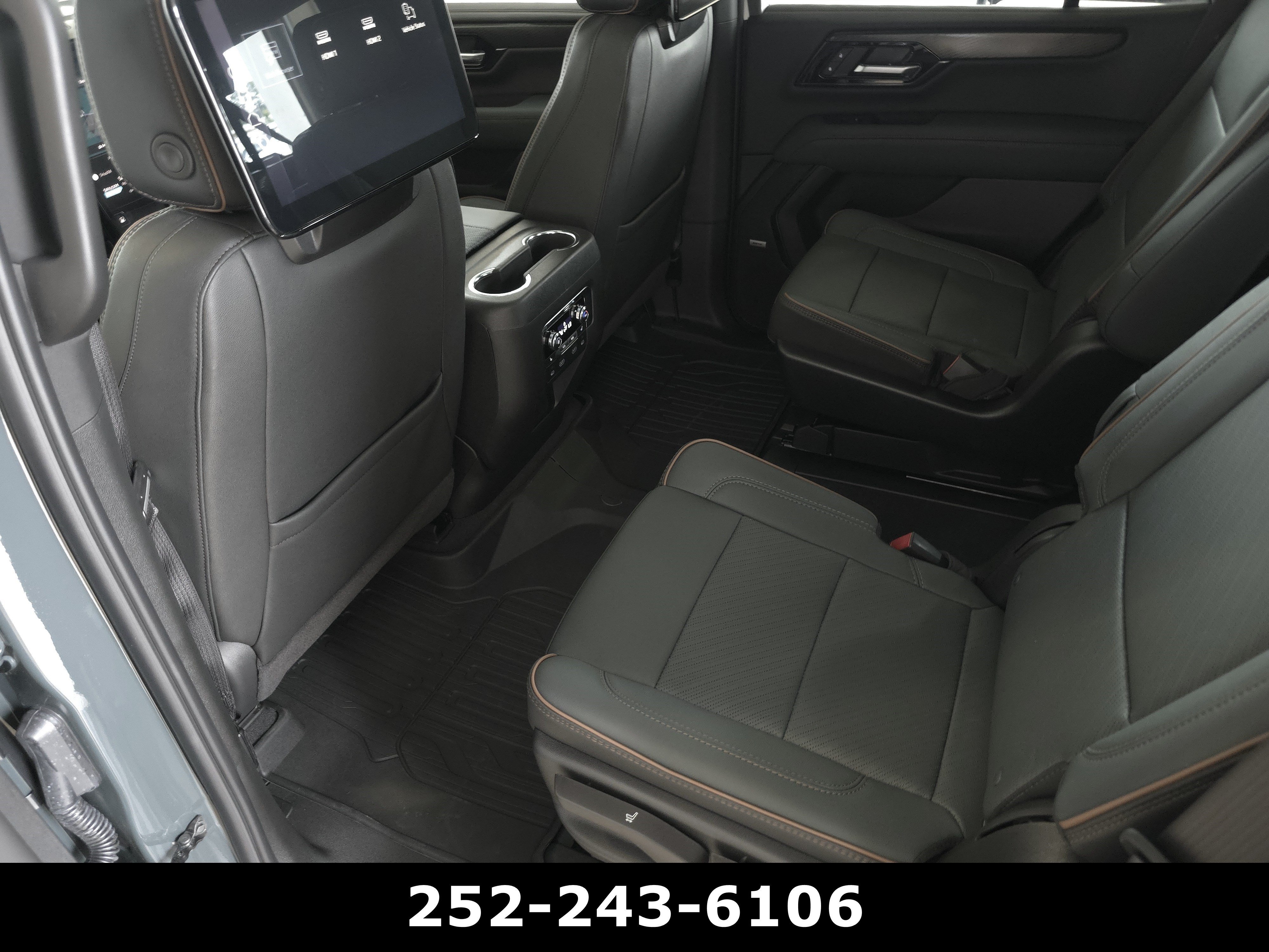 Used 2026 Midnight Pine GMC AT4 image 30