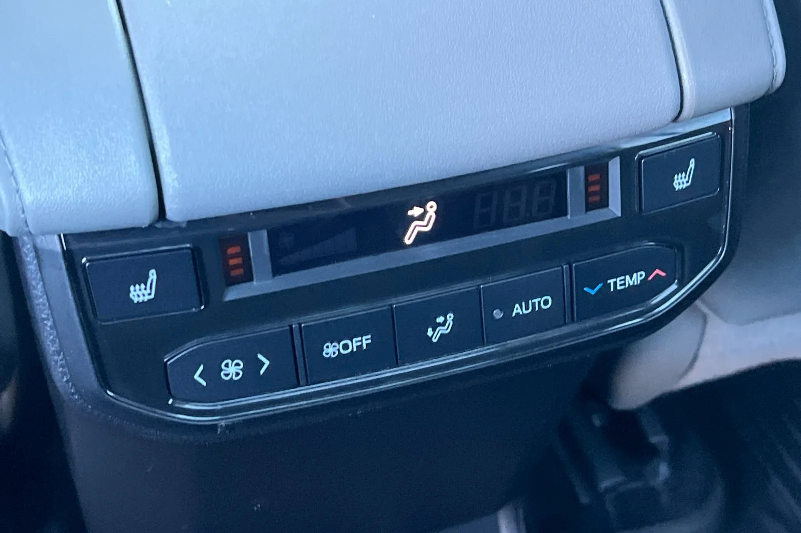 Certified Used 2022 Wind Chill Pearl Toyota Platinum image 13
