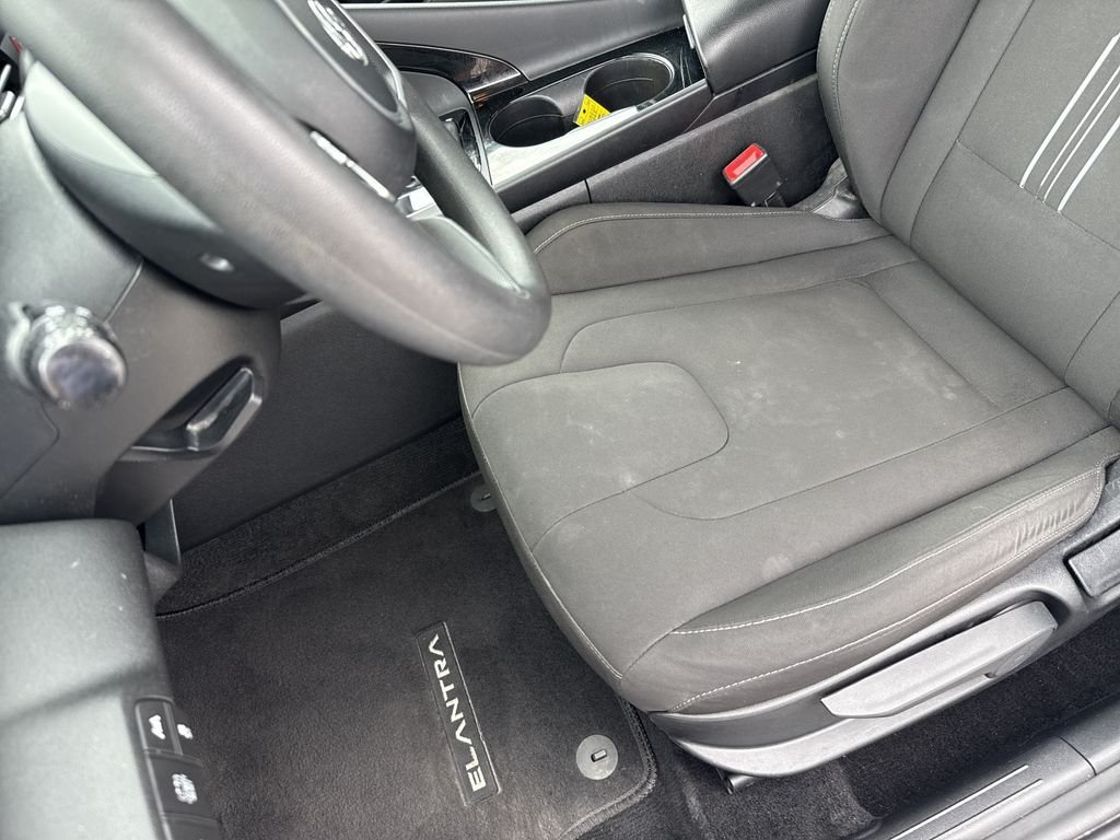 2022 Hyundai Elantra Blue - Photo 11