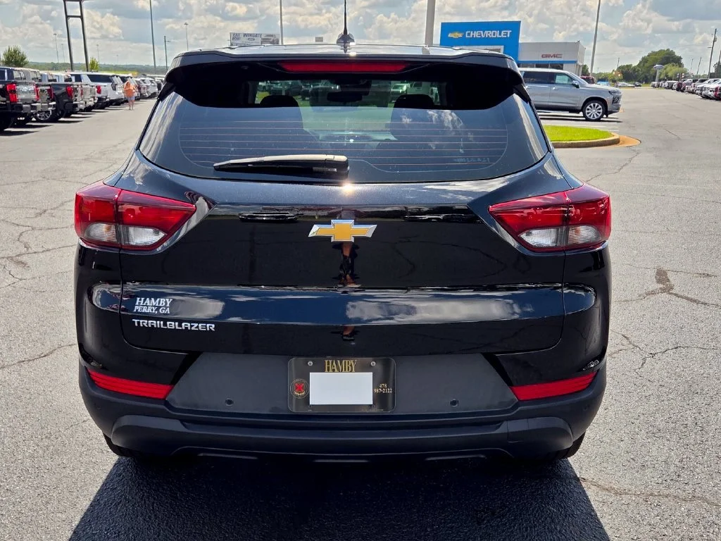Used 2022 Mosaic Black Metallic Chevrolet LS image 10