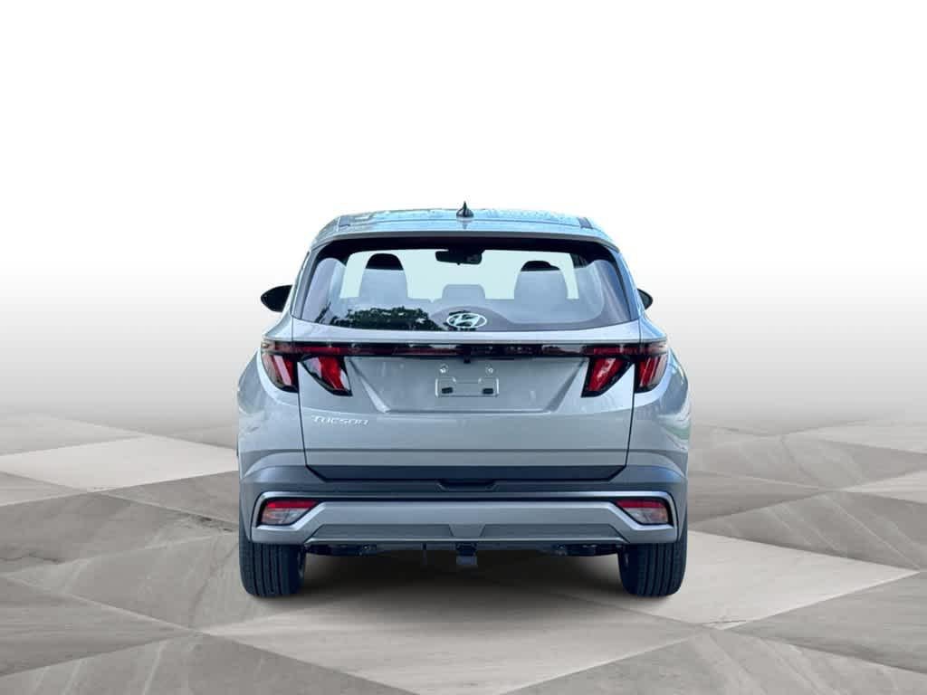 New 2026 Shimmering Silver Hyundai SE FWD image 7