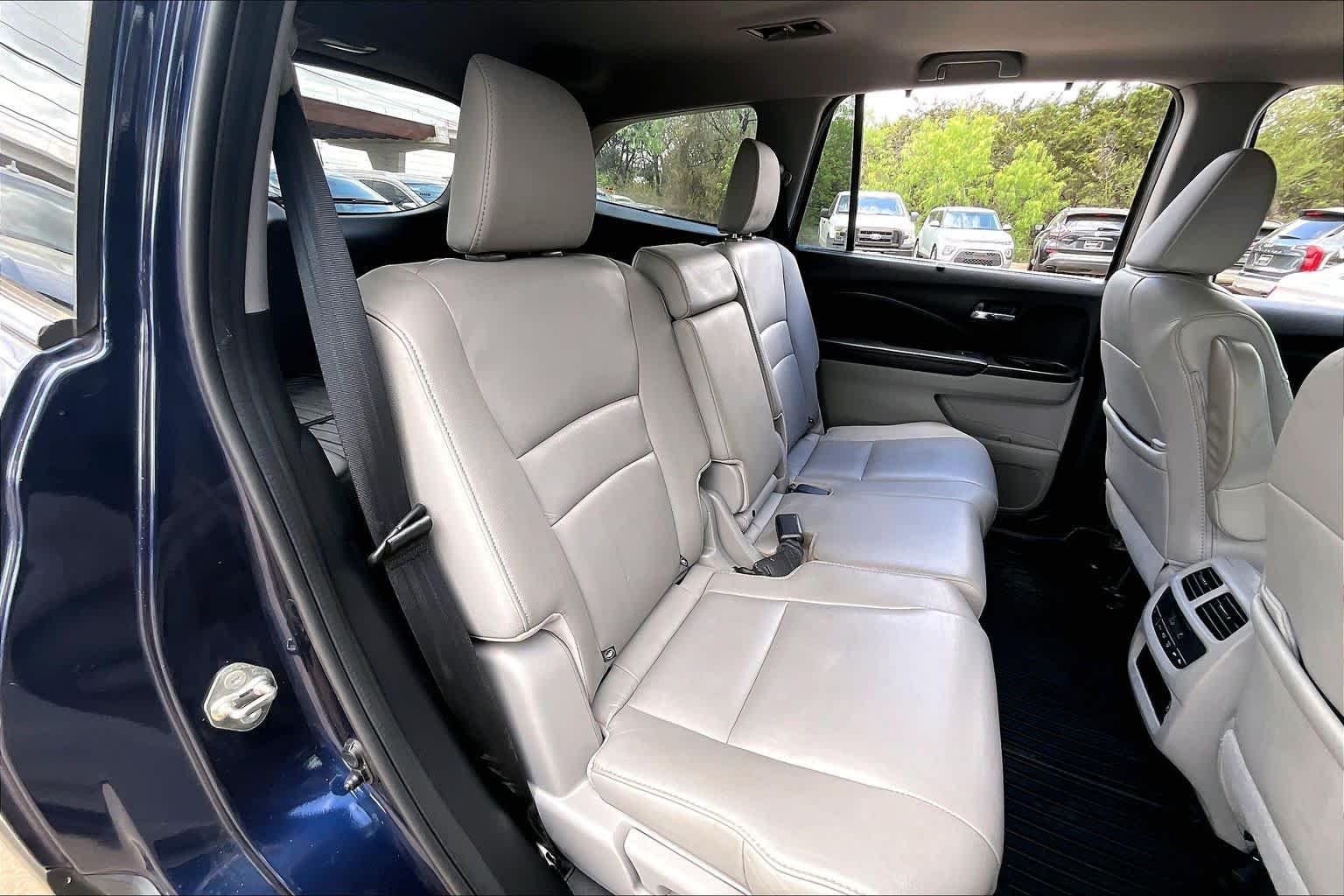 Used 2019 Obsidian Blue Pearl Honda EX-L image 35