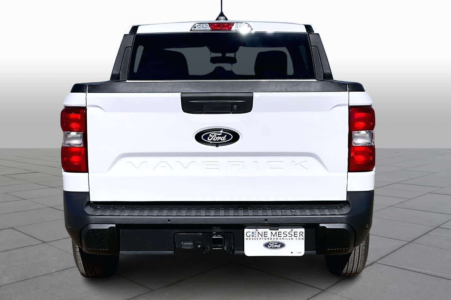 New 2026 Oxford White Ford XLT image 4