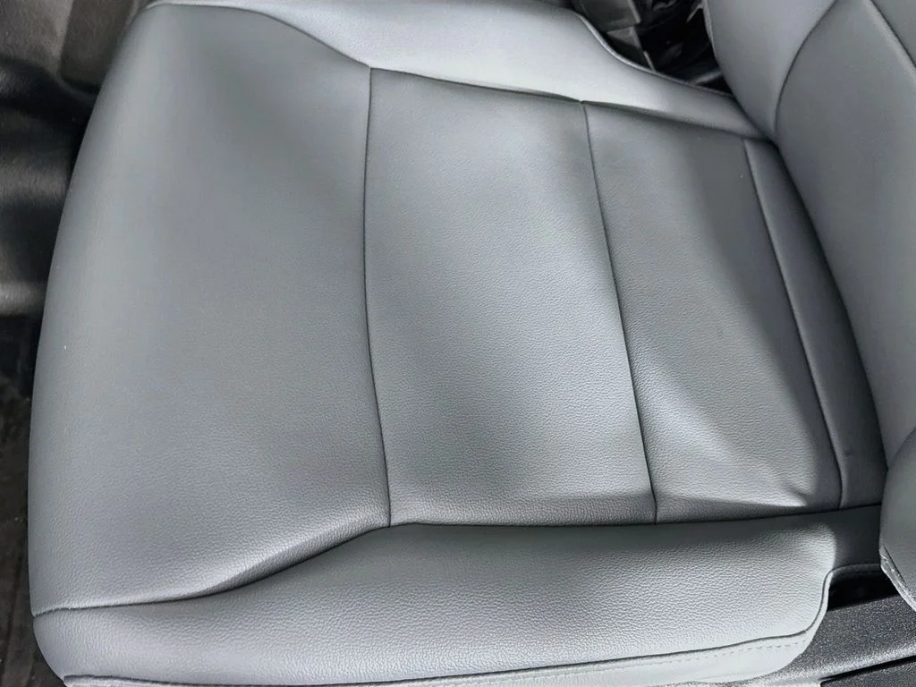 New 2026 Oxford White Ford XL image 18
