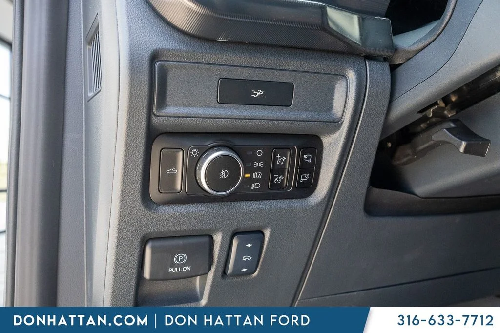 New 2026 Oxford White Ford Lariat® image 15