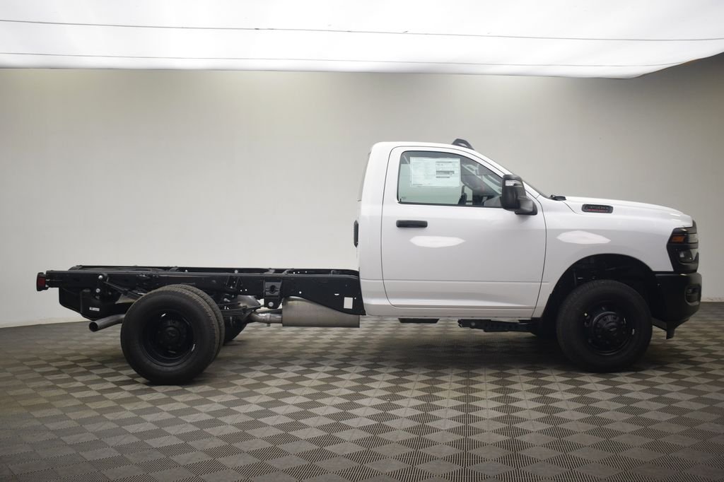 New 2026 Bright White Clear-Coat Exterior Paint RAM Tradesman image 6