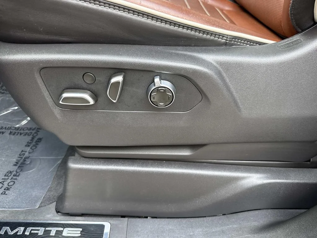 Used 2025 Black GMC Denali Ultimate image 30