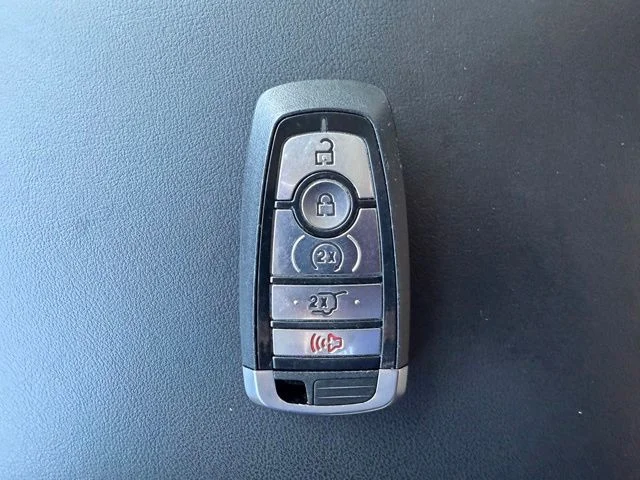 Certified Used 2020 White Metallic Ford XLT image 27