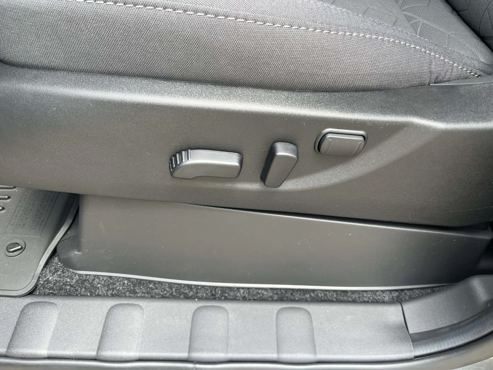 New 2026 Gun Metallic Nissan Crew Cab SV image 11